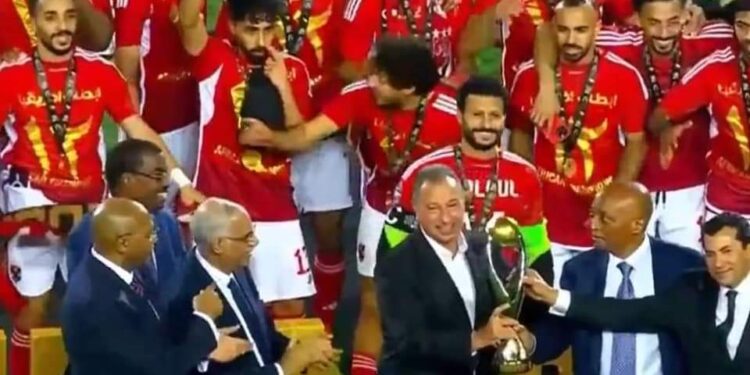انا الاهلي اللي كان والحاضر انا الاسم اللي هذجبال!!