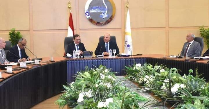 وزيرا النقل والبترول والثروة المعدنية يعقدان اجتماعا موسعاً