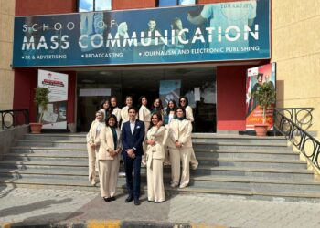 طلاب كلية الإعلام الكندية تدشن حملة “توريت”