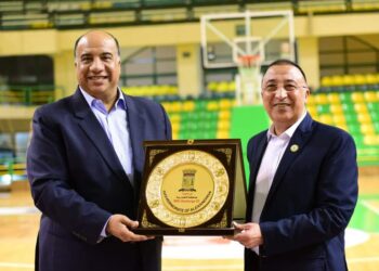 زيارة محمد الشريف لنادى الاتحاد السكندرى لتهنئة الفريق الأول لكرة السلة