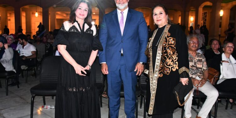 ايزيس الدولي لمسرح المرأة يختتم دورته الثانية بتكريم المشاركين