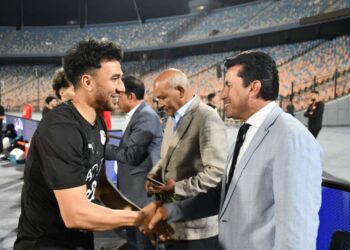 وزير الرياضة يدعم المنتخب الوطني قبيل مباراة بوركينافاسو في تصفيات كأس العالم