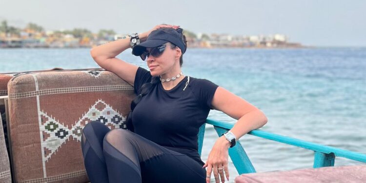 إيمان ناجي في أحدث ظهور لها… بالأسود