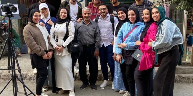 “ضمّة سرّية” مشروع تخرج طلاب قسم الإذاعة والتليفزيون بكلية الإعلام جامعة السويس.