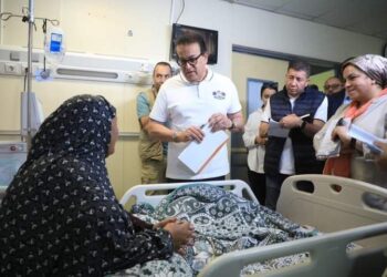 وزير الصحة فى جولة مفاجئة يتفقد مستشفى وادي النطرون التخصصي بالبحيرة