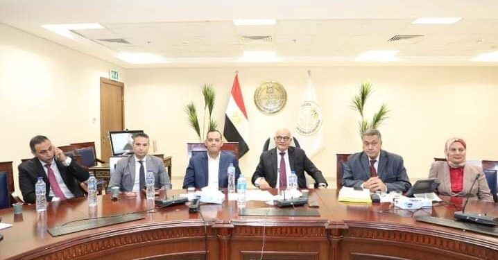 وزير التربية والتعليم يتابع انتظام سير لجان امتحانات الثانوية العامة