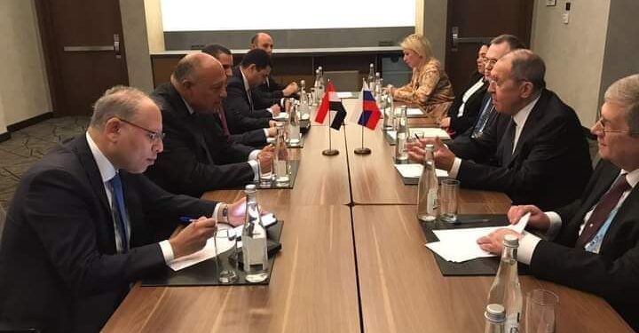 وزير الخارجية يعقد لقاءً ثنائياً مع وزير خارجية روسيا الاتحادية