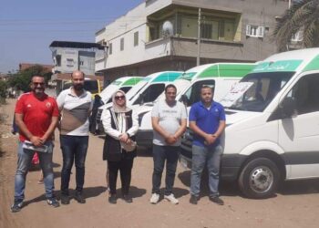 الكشف على 945 مريض فى قافلة علاجية في قرية الخليج مركز المنصورة 