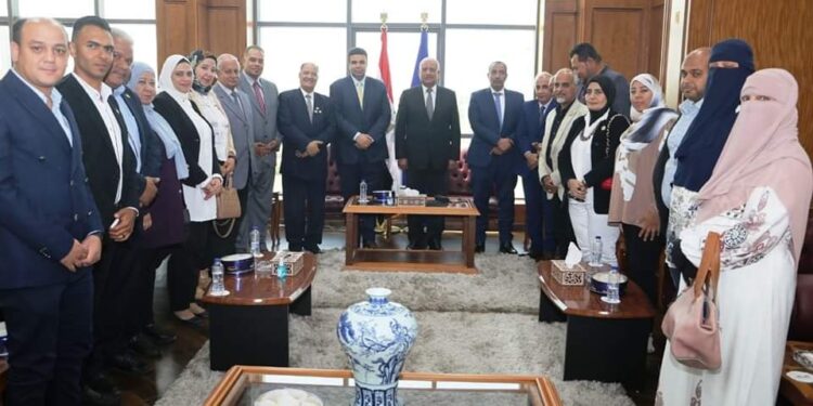 حزب الجيل الديمقراطي أمانه السويس يقدم التهنئة   للمحافظ بمناسبه عيد الاضحى المبارك