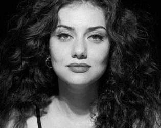 جيهان الشماشرجي واحمد عز فى فرقه الموت!!