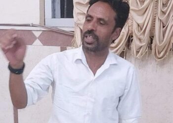 “ومضت الايام”