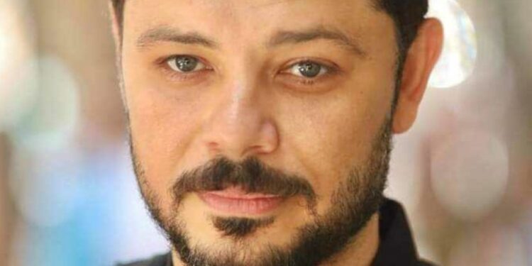 عقب تألقه في كوبرا… أدهم الدسوقي يعلن عن موعد عرض مسرحيته!