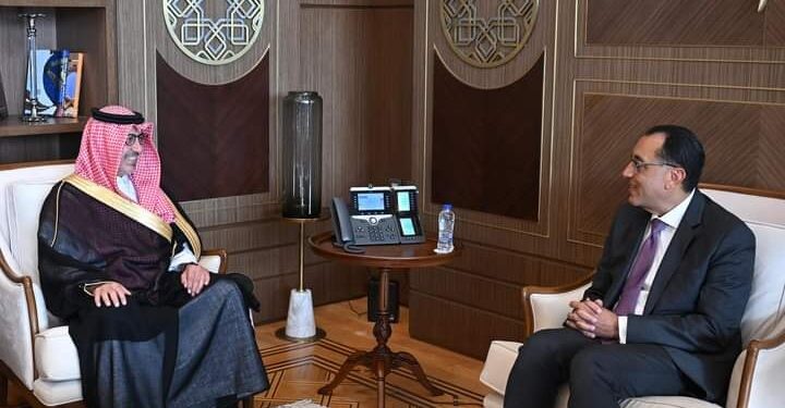 مدبولى : يلتقي السفير السعودي في مستهل عمله بالقاهرة.