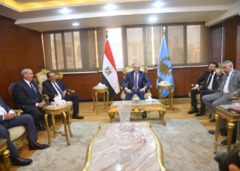 الجندى : يستقبل وفد حزب مستقبل وطن بالغربية لتقديم التهنئة بتوليه منصب محافظ الغربية