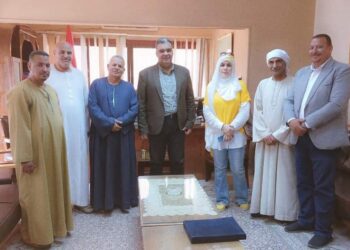بالصور نقابه الفلاحين بالفيوم تكرم وكيل وزاره الري بالفيوم ومدير ري غرب