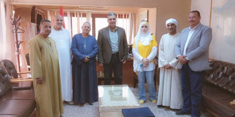 بالصور نقابه الفلاحين بالفيوم تكرم وكيل وزاره الري بالفيوم ومدير ري غرب