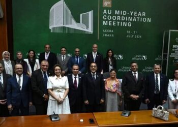 بالعاصمة ” أكرا “رئيس الوزراء يلتقي عدداً من المصريين العاملين في مؤسسات الاتحاد الأفريقي