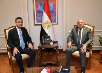  ربط مناطق الإنتاج بالموانئ البحرية بوسائل نقل سريعة وأمنه  