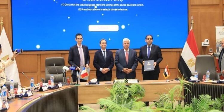 وزير التعليم العالى وسفير فرنسا يشهدان توقيع أضخم اتفاق إطارى للشراكة الدولية بين الجامعات المصرية والفرنسية