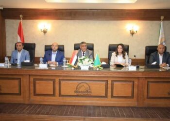 محافظ الجيزة : مصلحة المواطن تحتل المرتبة الأولى فى إهتماماتى 