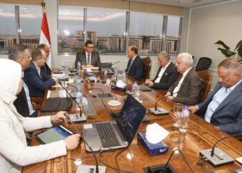 وزير الإسكان يتابع سير العمل بمشروع سد ومحطة “جوليوس نيريرى” الكهرومائية