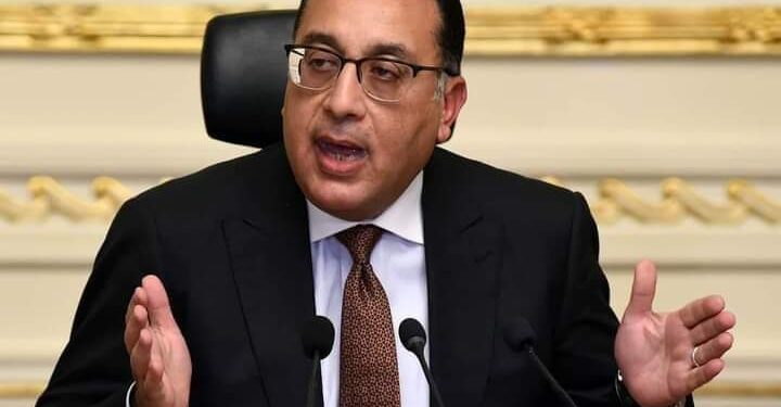 مدبولى: وزير التعليم له رؤية غير تقليدية..والشهادة سليمة لكن تصديق الأعلى للجامعات أمر آخر