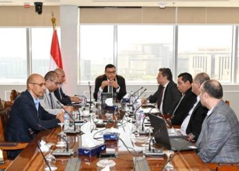 وزير الإسكان يتابع موقف تنفيذ مشروعات الشراكة مع المطورين العقاريين بـ”القاهرة الجديدة”
