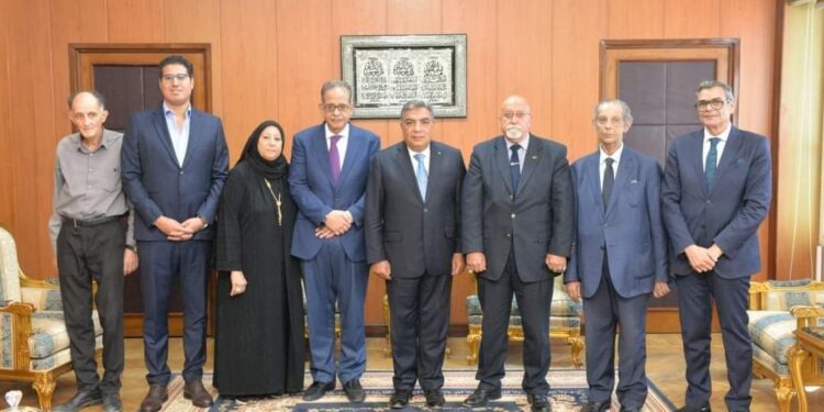  خلال تهنئته اليوم محافظ الدقهلية ” انني سأبذل قصاري جهدي من أجل خدمة المواطن الدقهلاوى