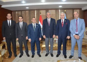 محافظ الغربية يستقبل مجلس إدارة نادي قضاة طنطا لمناقشة سبل التعاون 