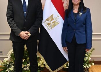 وزيرة التضامن الاجتماعي ووزير العمل يبحثان ملف العمالة غير المنتظمة