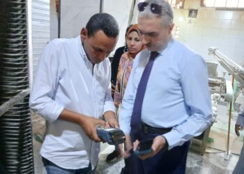 حرز الله على رأس حملة تموينية مكبرة على أسواق شرق الإسكندرية 