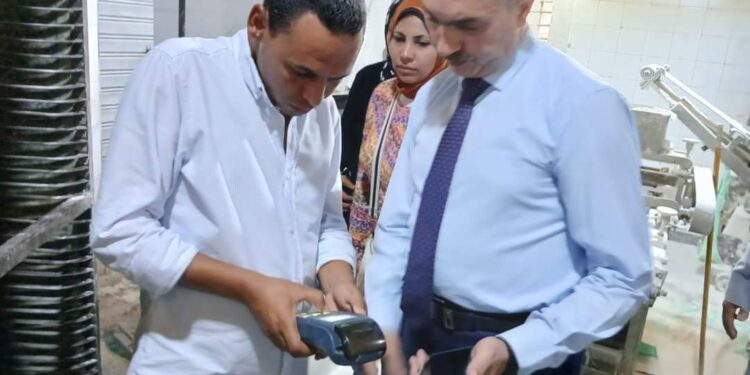 حرز الله على رأس حملة تموينية مكبرة على أسواق شرق الإسكندرية 