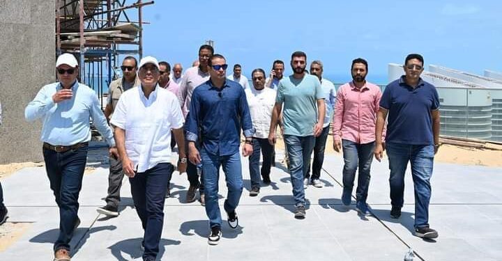 رئيس الوزراء يتفقد “الأبراج الشاطئية” بمدينة العلمين الجديدة