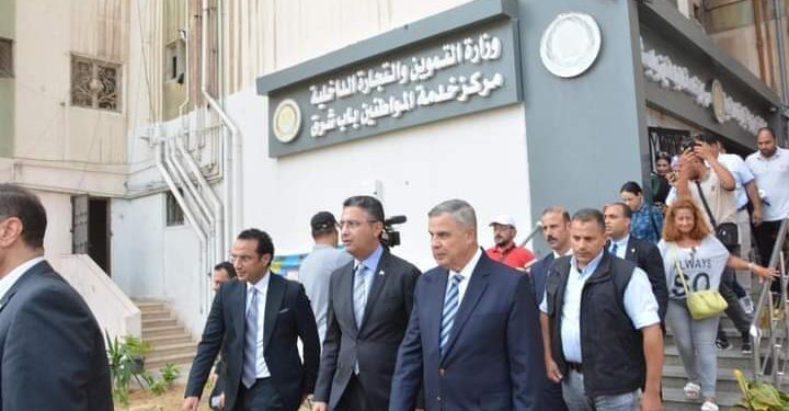 وزير التموين والتجارة الداخلية ومحافظ الإسكندرية يتفقدان الأنشطة التموينية 