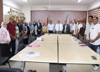 الصبروط في لقائة الاول مع مديري الإدارات المركزية والفرعية بشباب الجيزة العمل الجماعي هو مفتاح النجاح