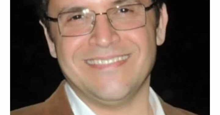 الفنانة التشكيلية الدكتورة وفاء ياديس تهنىء الدكتور أحمد هنو وزيرا للثقافة