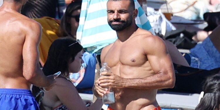  سر قصة شعر محمد صلاح الجديدة