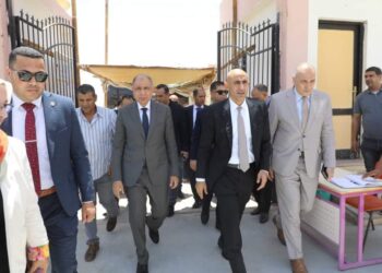 عبداللطيف وعماد كدوانى يتفقدان مدرسة الشهيد المقدم محمد وحيد حبشي مصيلحي الثانوية بنات