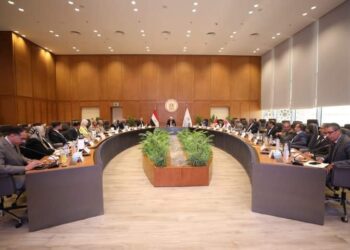 عاشور يترأس اجتماع مجلس المراكز والمعاهد والهيئات البحثية