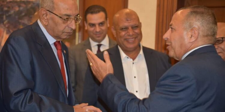 محب حبشي محافظ بورسعيد: يلتقي أعضاء” مجلس نقابة المعلمين” ببورسعيد