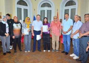 روح الفن التشكيلي تحلق في المركز الروسي بالقاهرة