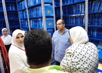 الصحة : فريق الحوكمة والمراجعة الداخلية يوجه بتشكيل لجنة من مديرية البحيرة لجرد مخازن مستشفى الدكتور حمدي الطباخ المركزي