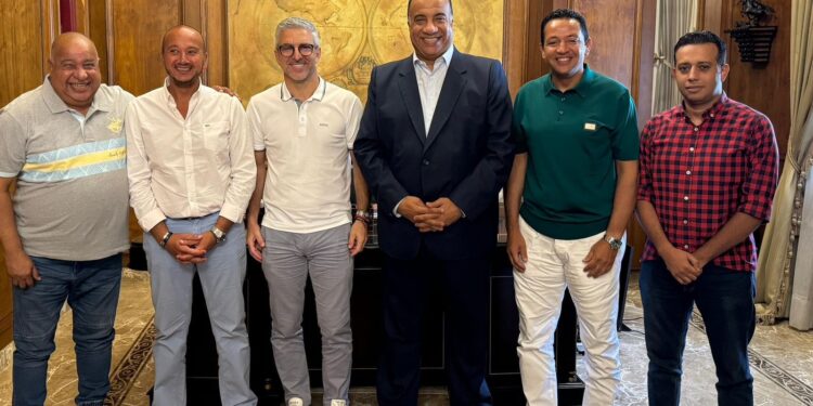 مصيلحي منذ إتمام التعاقد مع بابا فاسيليو والاجتماع خماسي لتشكيل الجهاز بعناية ومعسكر المملكة لملوك الباسكت يضم الأمريكي ديسكون استعدادا للبطولة العربية