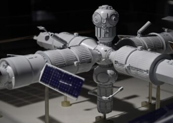 روسيا تطور مركبة جديدة لإطلاق وحدات محطة   (ROS) المدارية