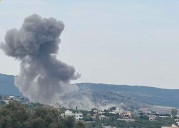غارات إسرائيلية على بلدات بجنوب لبنان.. و”حزب الله” يستهدف موقع حدب يارون و مستعمرة شلومي