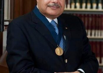 في الذكرى الثامنة لوفاته محطات من حياة أحمد زويل 