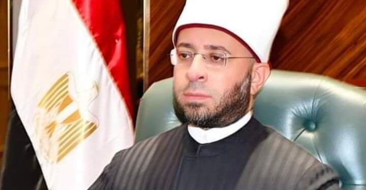 وزير الأوقاف يدين قصف الفلسطينيين أثناء أداء صلاة الفجر