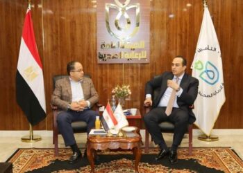 رئيس هيئة الرعاية الصحية يلتقي محافظ بورسعيد  ويناقشان عدد من الملفات الهامة