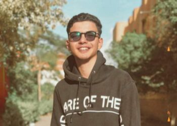 المبالغة في التواضع