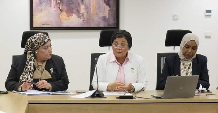 نائب وزير الصحة تعقد اجتماعا لمتابعة منظومة الصحة الإنجابية وتنمية الأسرة